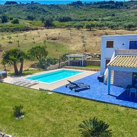 3 bedroom villa with pool, Scopello, sleeps 6